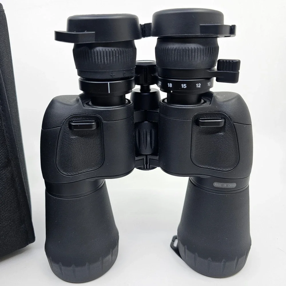 Nikon Action 10-22x50 3.8 at 10x Zoom Binoculars with Case and Accessories